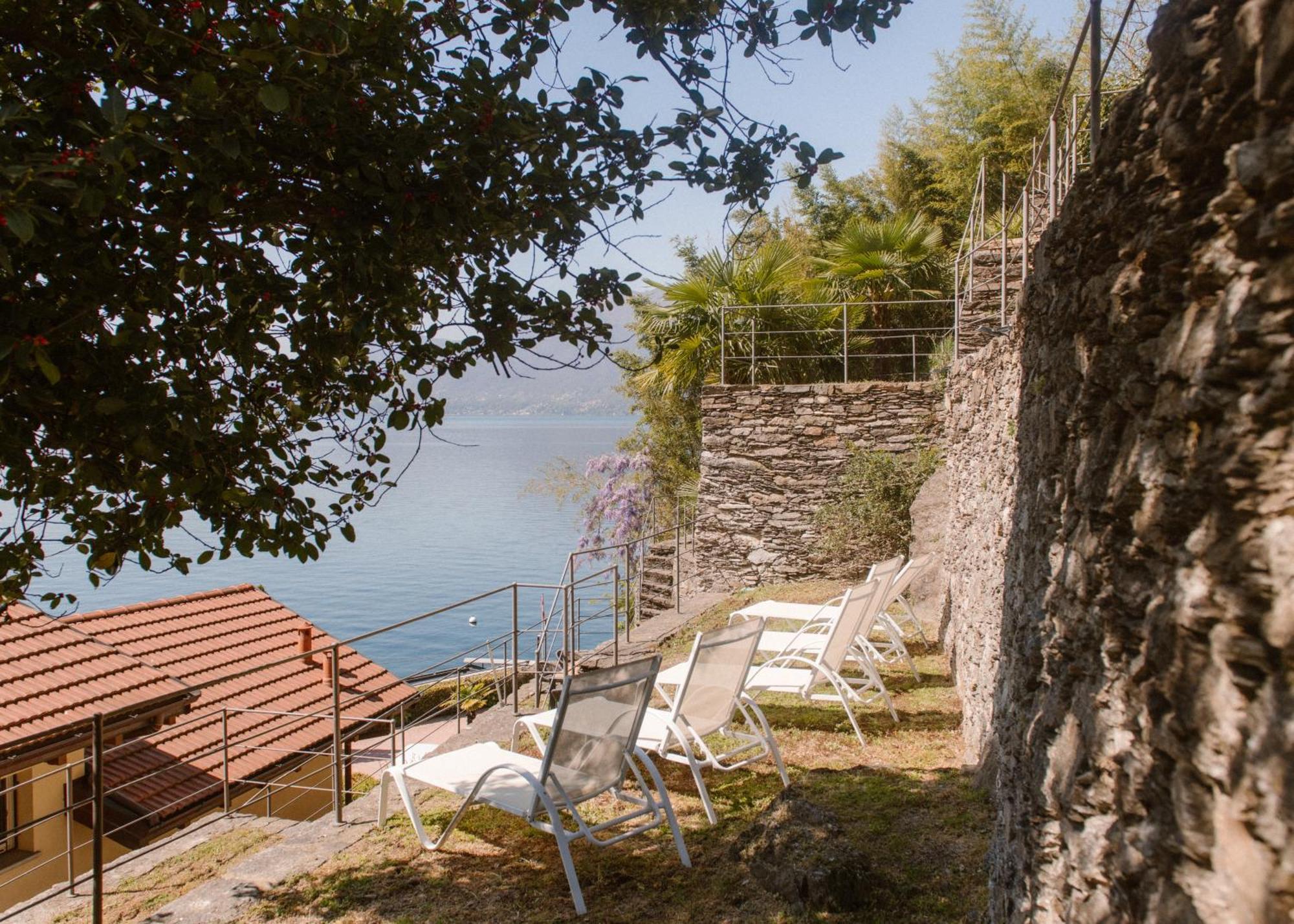 Charming Moment Di Villa Porta - Casa Dolce Luino Bagian luar foto