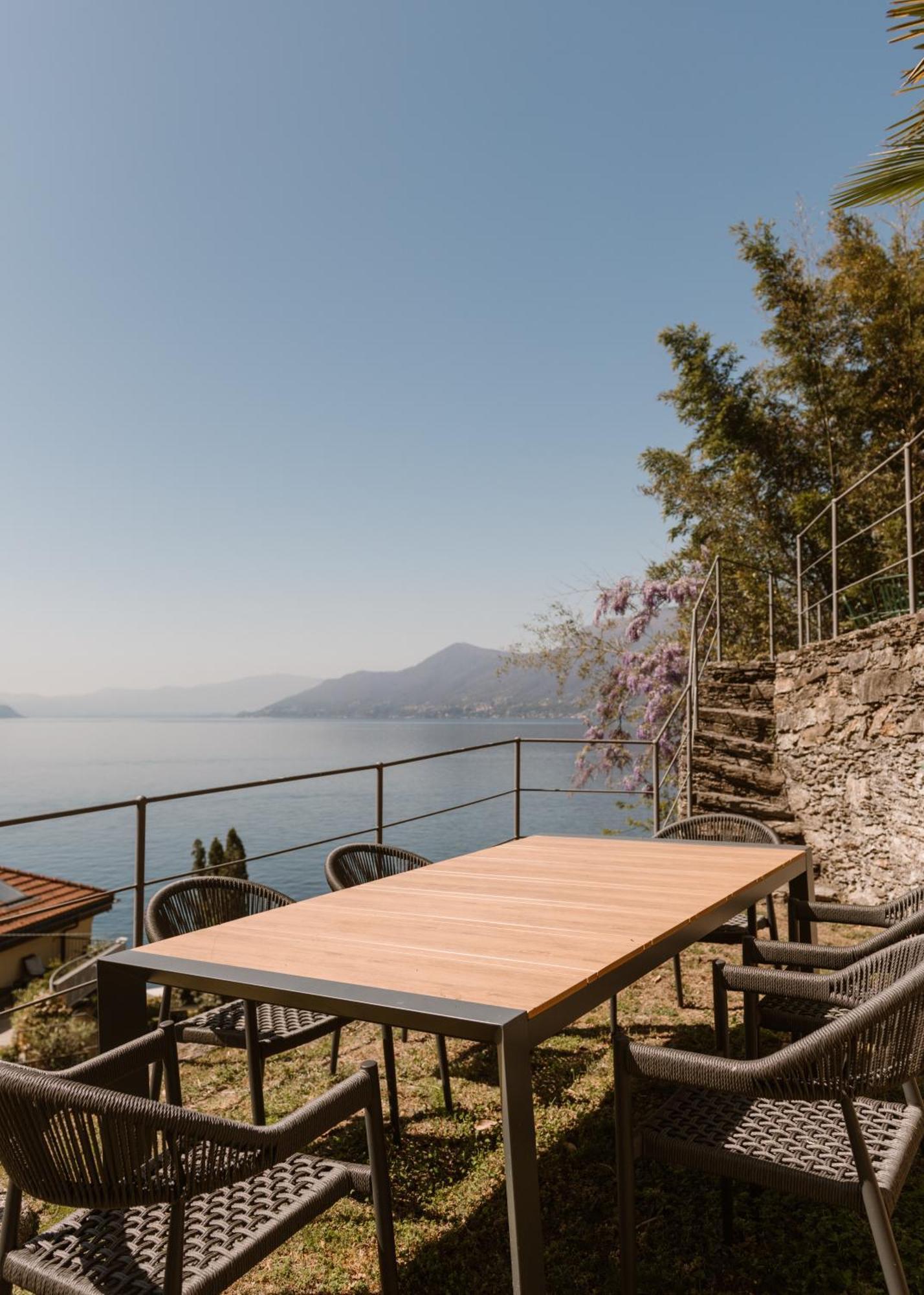 Charming Moment Di Villa Porta - Casa Dolce Luino Bagian luar foto